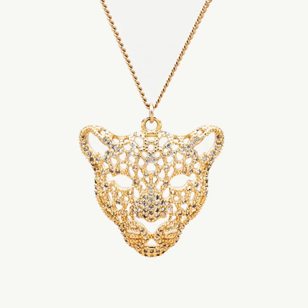Lavender Skyline Jaguar necklace. 18” chain